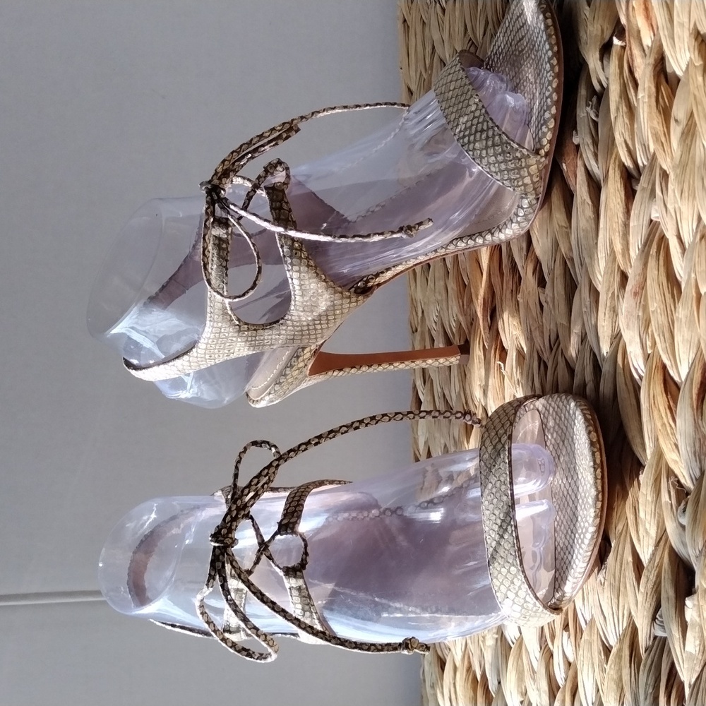 Pour La Victoire Elisa gold cream embossed leather high heels 8.5